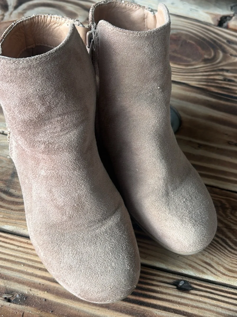 Girls size 2 Suede Ankle Bootie with Glitter back…so cute!